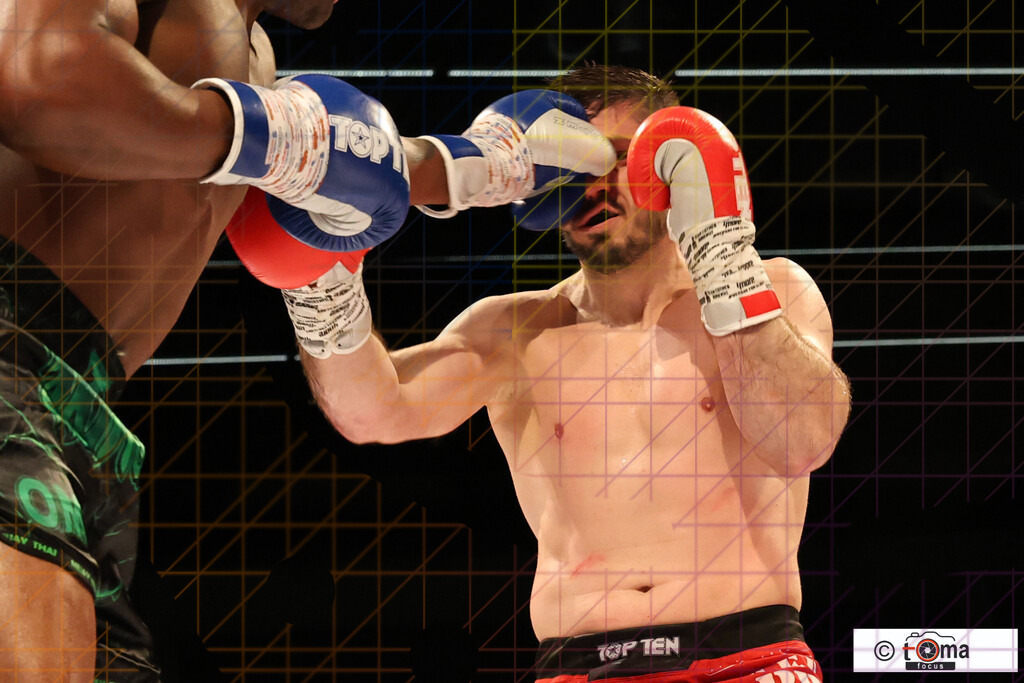 Akingbade vs Braun 25.04.2026 tomafocus Tb00113 | professionelle Sport- und Eventfotografie von Tomafocus – dynamische Bilder, emotionale Momente und hochwertige Aufnahmen für jeden Anlass. - Realisiert mit Pictrs.com