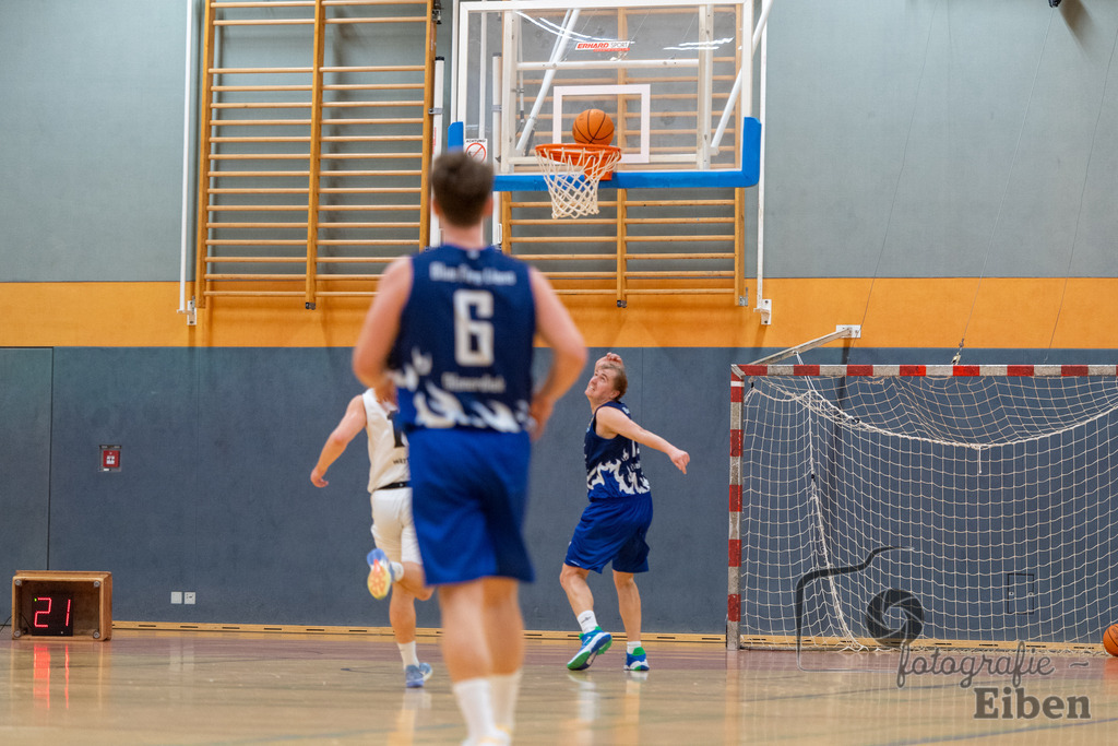 Wattworms Edewecht-Lions Ofenerdiek | Wattworms Edewecht (weiß)-Lions Ofenerdiek (blau) am 22.02.2026 in Edewecht (Heinz-zur-Jührden-Halle); Photo: Philip Eiben 2025 - Realisiert mit Pictrs.com