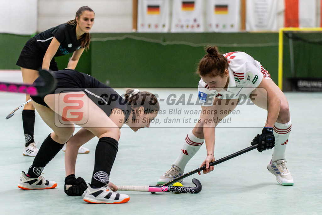 SFE_20250112_0092 | Köln, Deutschland, 12.01.2025:  ßHockey 1. Bundesliga Damen Rot-Weiss Köln - Schwarz-Weiß Köln im KTHC Stadion Rot-Weiss Köln Tennis and Hockey Club am 12.01.2025 in Köln, Deutschland. (Foto von Stephan Fehrmann)Köln, Germany, 12.01.2025: ßHockey 1. Bundesliga Damen Rot-Weiss Köln - Schwarz-Weiß Köln in KTHC Stadion Rot-Weiss Köln Tennis and Hockey Club at 12.01.2025 in Köln, Deutschland. (Foto from Stephan Fehrmann)