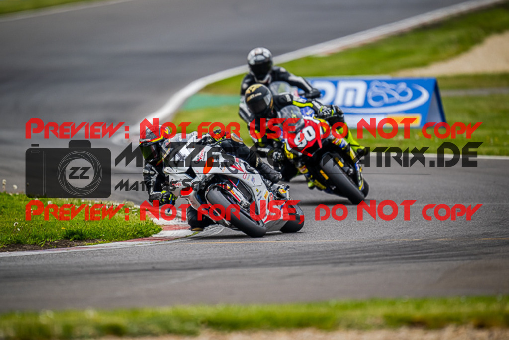 MaZZes_FotoMatrix_220508_92729 | Fotograf Mathias Schmid
Sportfotograf,
Eventfotograf,
Hochzeitsfotograf,
Portraitfotograf