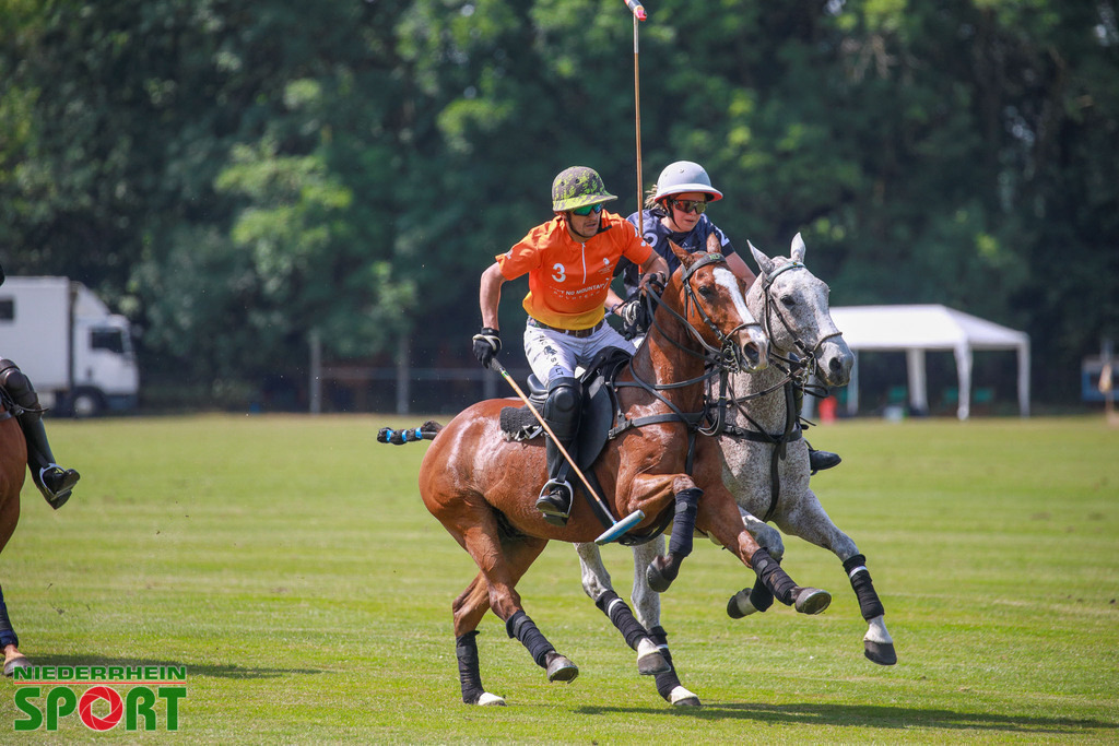 Polo_Willich_070623_045 | Bildergalerie von Sport-Ereignissen aber auch von weiteren spannenden Dingen - nicht nur vom Niederrhein. In Anlehnung an den bekannten Spruch von Hanns Dieter Hüsch heißt das Motto: "Niederrhein ist überall".  - Realisiert mit Pictrs.com