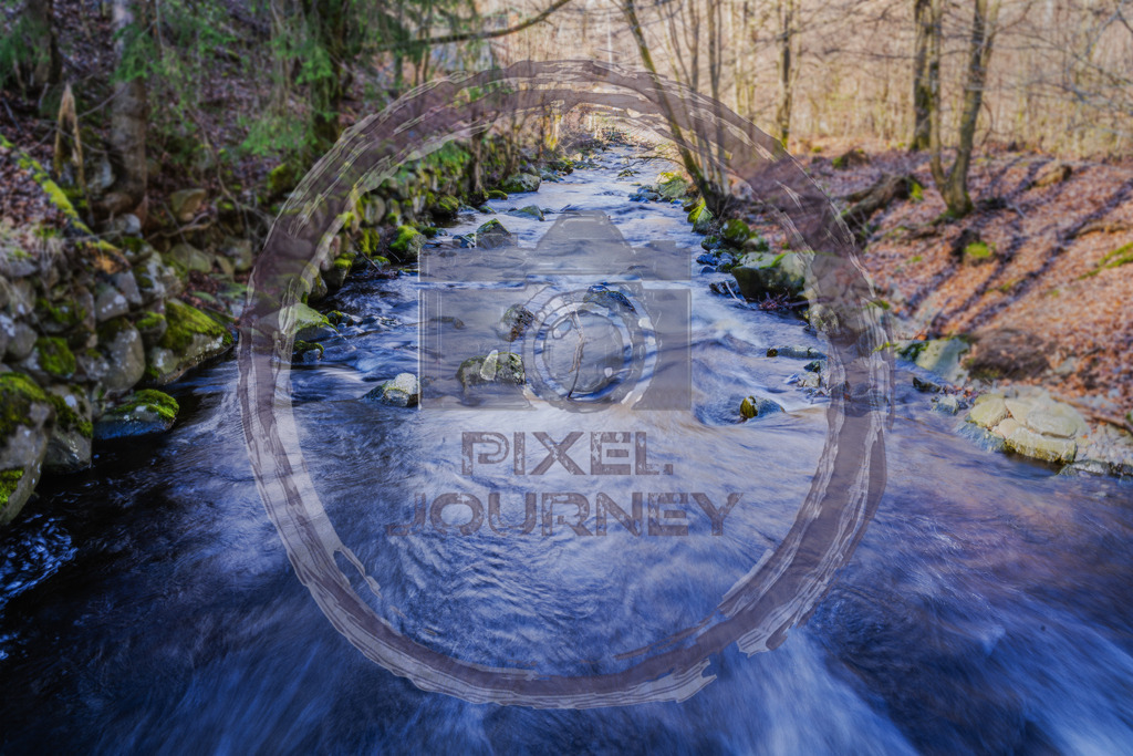 Wasserströmungen_Bad_Harzburg | Fotograf, Fotografin, Portraitfotograf, Kunstfotograf, Fotoshop Fineart, Fotoshop Kunstfotografie, Fotos kaufen, Pixeljourney, Doreen Riedel, Natur, Tiere, Architektur, Kunst, Makro