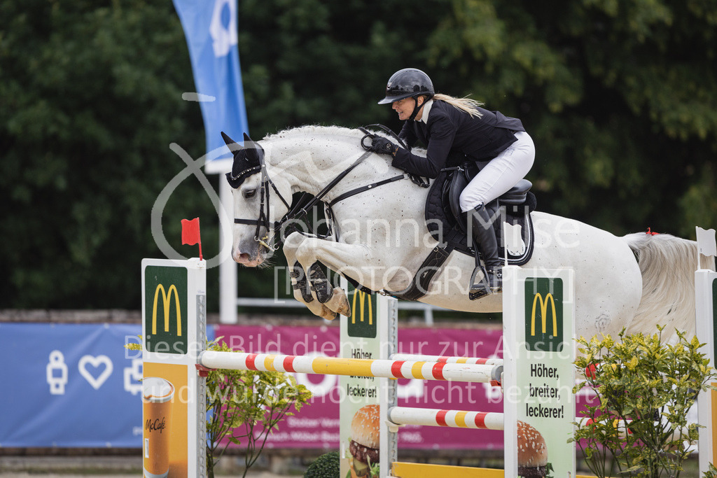 230730_BHO_M2-Spr_1-407 | Deine schönsten Turniermomente als professionelle Fotos! Entdecke hochwertige Pferdesport-Fotografie im Online-Shop. Jetzt Fotos finden & bestellen!