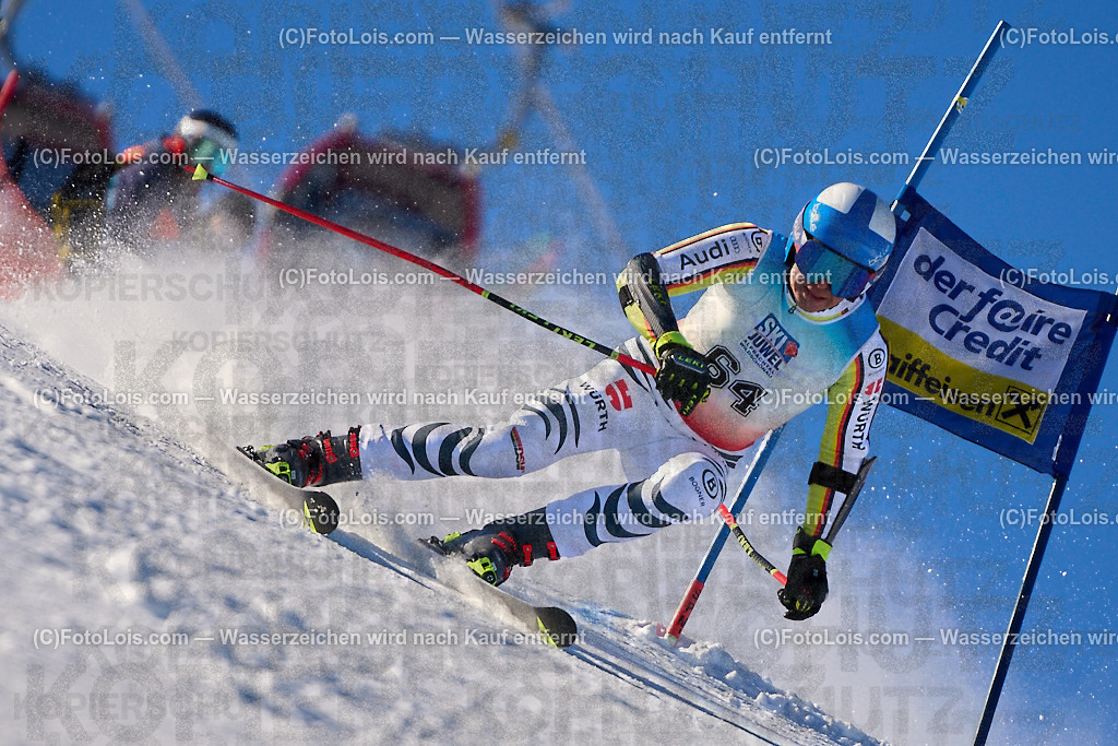 ALP4182_MASTERS-Cup_GS-A Herrn_Doerner Wolfgang | (C)FotoLois.com, Alois Spandl. FIS Masters-Cup Wildschönau, Giant Slalom auf der Piste Schatzberg GS, Siegerehrung auf dem Dorfplatz Niederau, Sa 13. Januar 2024.