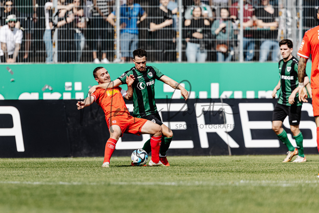 3. Liga, Saison 2023/24, 32. Spieltag: SC Preußen Münster - Jahn Regensburg | Münster, 06.04.2024: 3. Liga, 32. Spieltag, SC Preußen Münster gegen Jahn Regensburg im LVM-Preußenstadion in Münster. Foto: sportfotografie.ms | Markus Paletta - Realisiert mit Pictrs.com