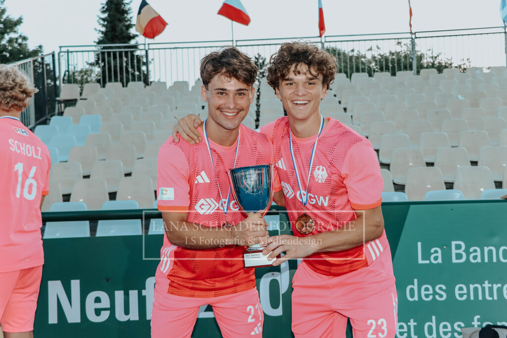 EM_MU18_F_GER-BEL_Lille_bearbeitet (25 von 30) | lanaschraderfotografie - Realisiert mit Pictrs.com