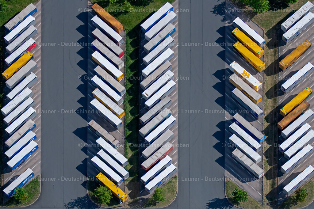 4025749 | ERFURT 06.05.2020 Gebäudekomplex und Logistikzentrum auf dem Gelände des Landesverband Thüringen des Verkehrsgewerbes (LTV) e.V. in Erfurt im Bundesland Thüringen. // Building complex and distribution center on the site of the Landesverband Thueringen des Verkehrsgewerbes (LTV) e.V. in Erfurt in the state Thuringia. Foto: Gerhard Launer