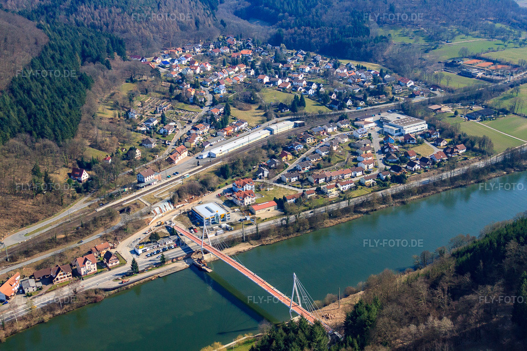 Luftbild: Nekarbrücke Zwingenberg in Zwingenberg im Bundesland Baden-Württemberg in Deutschland. Foto: IMG_38111.jpg vom 12.03.2011 durch Werner Riehm/FLY-FOTO.de