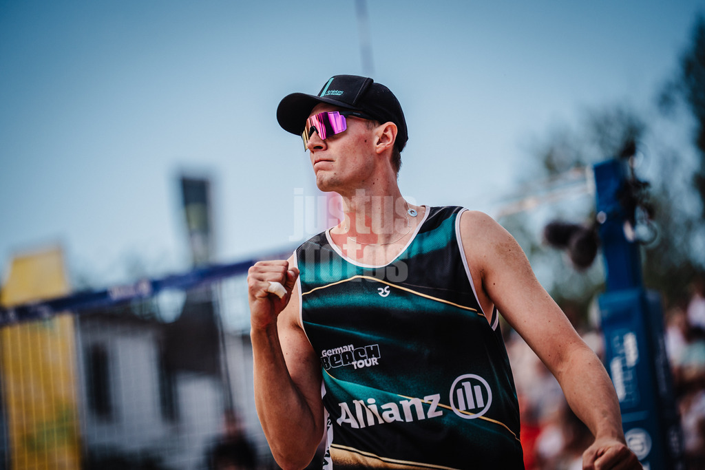 Beachvolleyball | Männer | Allianz German Beach Tour 2025 | Tourstop Berlin | 24.08.2025 | Robin Sowa jubelt