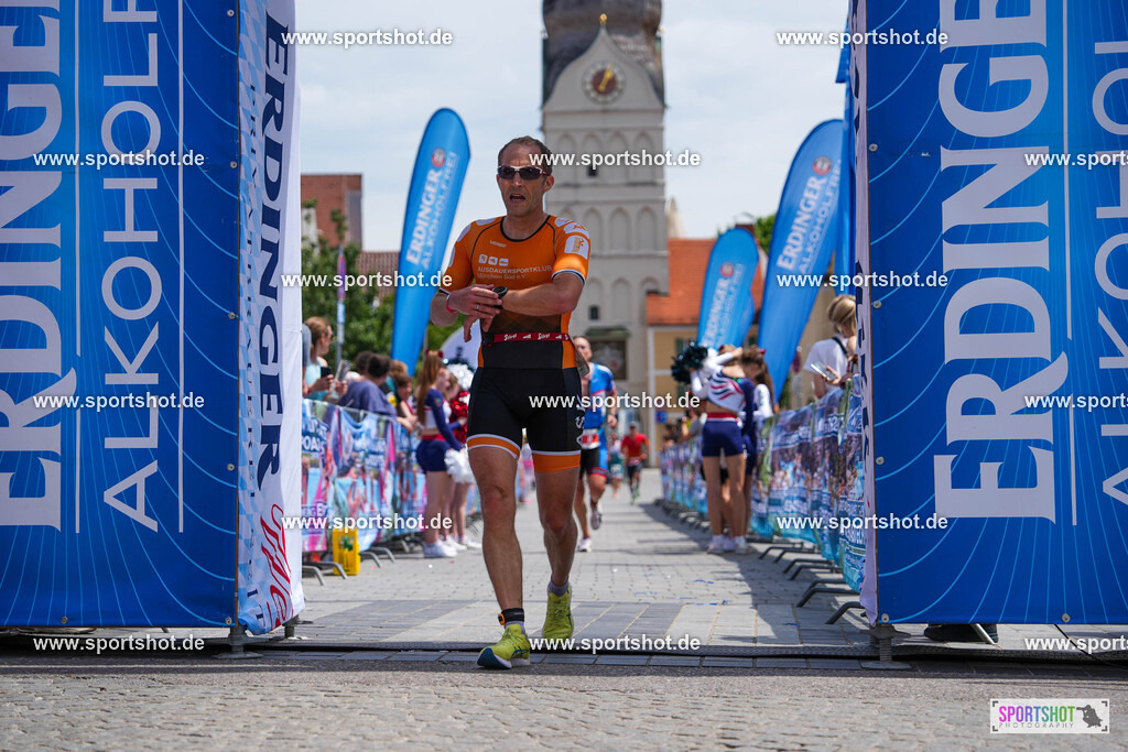 DSC03452 | Stadttriathlon Erding 2025. #yourpictrs #sportshot_your_pictrs @Sportshotphotography #stadttriathlonerding Copyright: www.sportshot.de