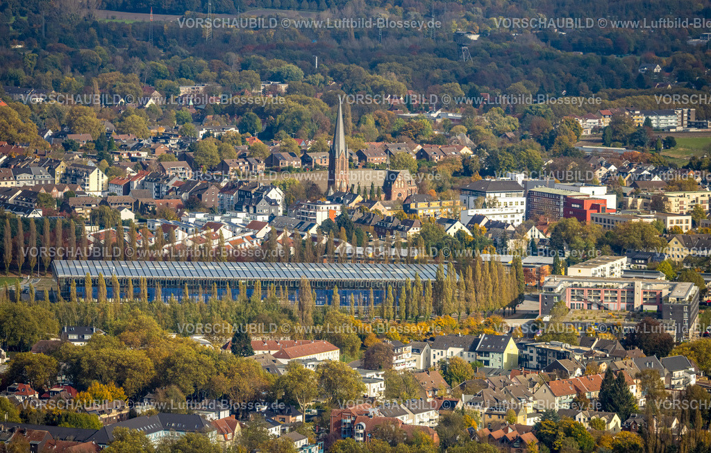 Herne241016150 | Luftbild, Akademie Mont-Cenis - Fortbildungsakademie Glasgebäude, hinten kath. Kirche St. Peter und Paul, Herne-Süd, Herne, Ruhrgebiet, Nordrhein-Westfalen, Deutschland