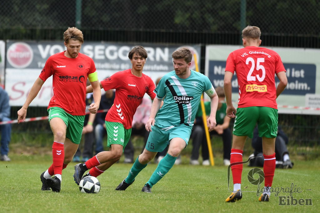Sport-Duwe Cup | Sport-Duwe Cup Oldenburg; SSV Jeddenloh (weiß)-VFB Oldenburg (blau) am 05.07.2025 in Oldenburg (Sportanlage TuS Eversten), Photo: Philip Eiben 2025 - Realisiert mit Pictrs.com