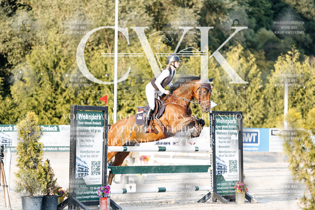 CK901028 | Turnierfotografie Pferdefotografie Trier Rheinland-Pfalz Pferdesport Reitsport Tierfotografie Sportfotografie Pferdevideo Pferdevideografie Equestrianvideography equestrianphotography  - Realisiert mit Pictrs.com