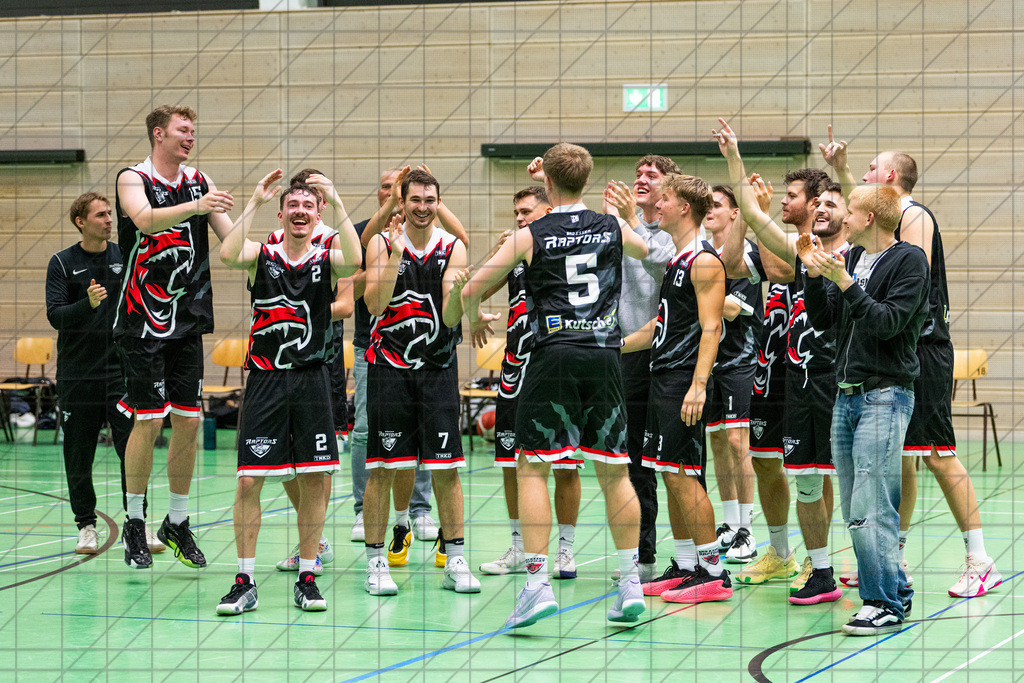 2. RL West | 19.10.2024 | BBC OS vs. Bad Essen | 2. RL West | 19.10.2024 | BBC OS vs. Bad Essen - - - - - CREDIT, www.bullenfotos.de, Martin König, Hörner Weg 40, D-49078 Osnabrück, +4917663732967, Nutzung und Weitergabe nur zu den vereinbarten Zwecken. Presseanfragen an Ersteller. Alle Rechte beim Ersteller. - - - - - - Realisiert mit Pictrs.com