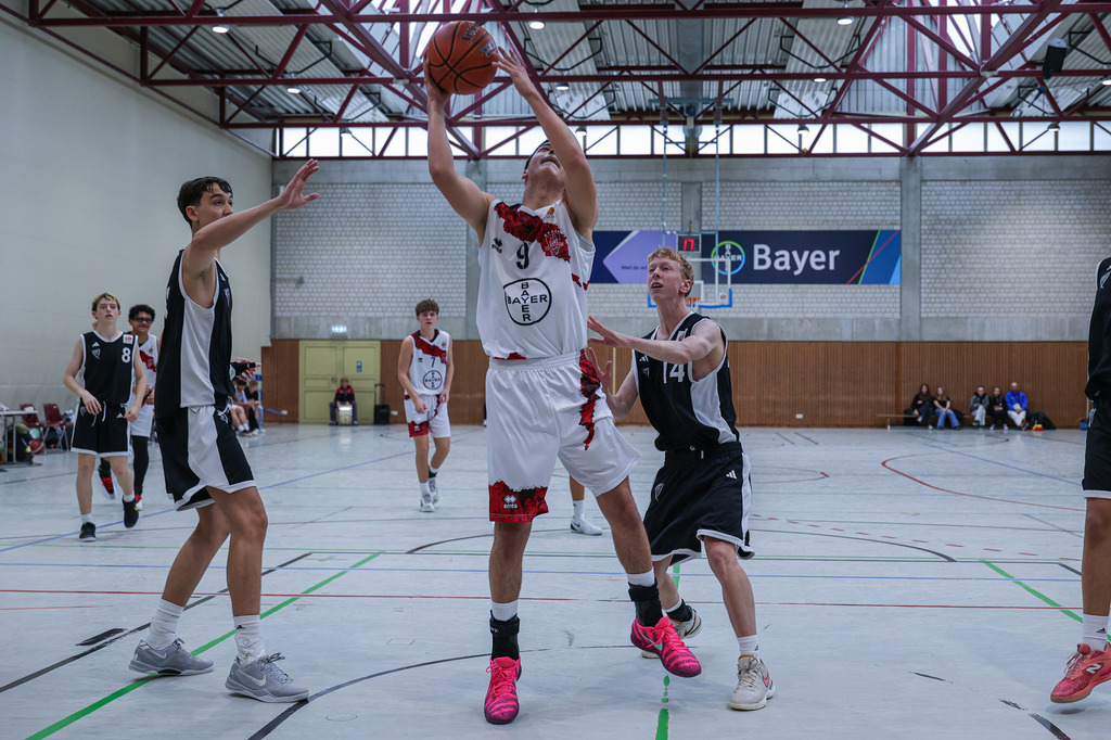 JBBL BAYER GIANTS vs Team BonnKöln RAG-63 | Fotos von Basketballspielen aus dem Raum NRW fotografiert von Gero Mueller-Laschet und Daniel Schaefer - Realisiert mit Pictrs.com