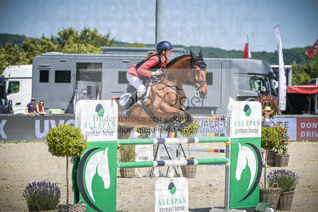 DOS_1673 | Entdecke hochwertige Reitturnierfotos von Foto Oger. Professionell, emotional und authentisch – jetzt Lieblingsmomente im Shop bestellen.Deutschlandweite Turnierfotografie. - Realisiert mit Pictrs.com