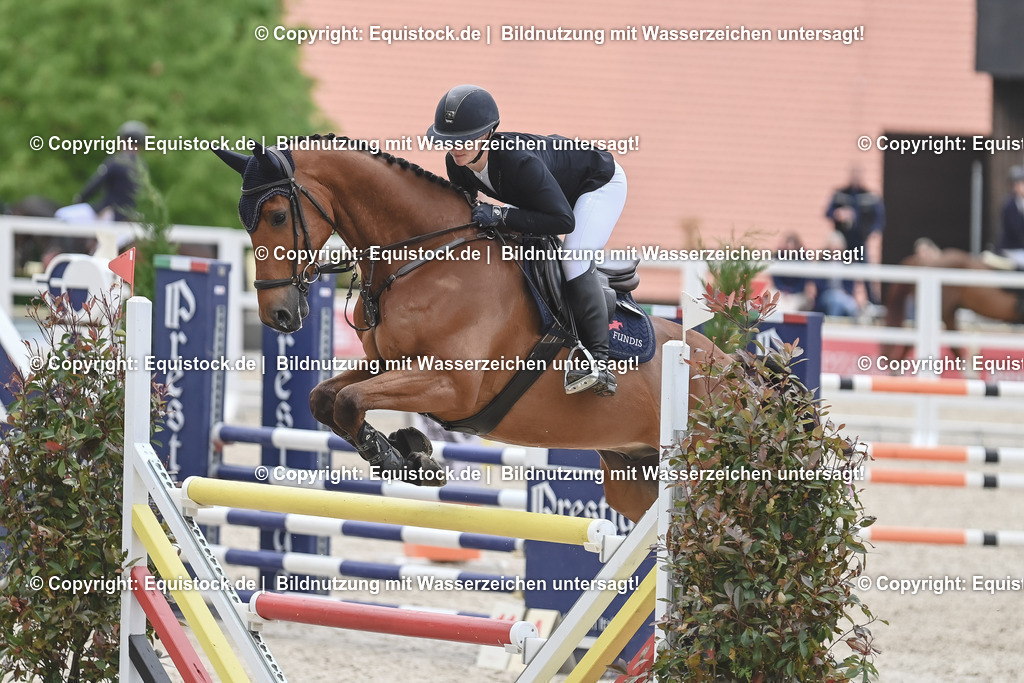 20230514_CCI4_Springen_0321 | equistock