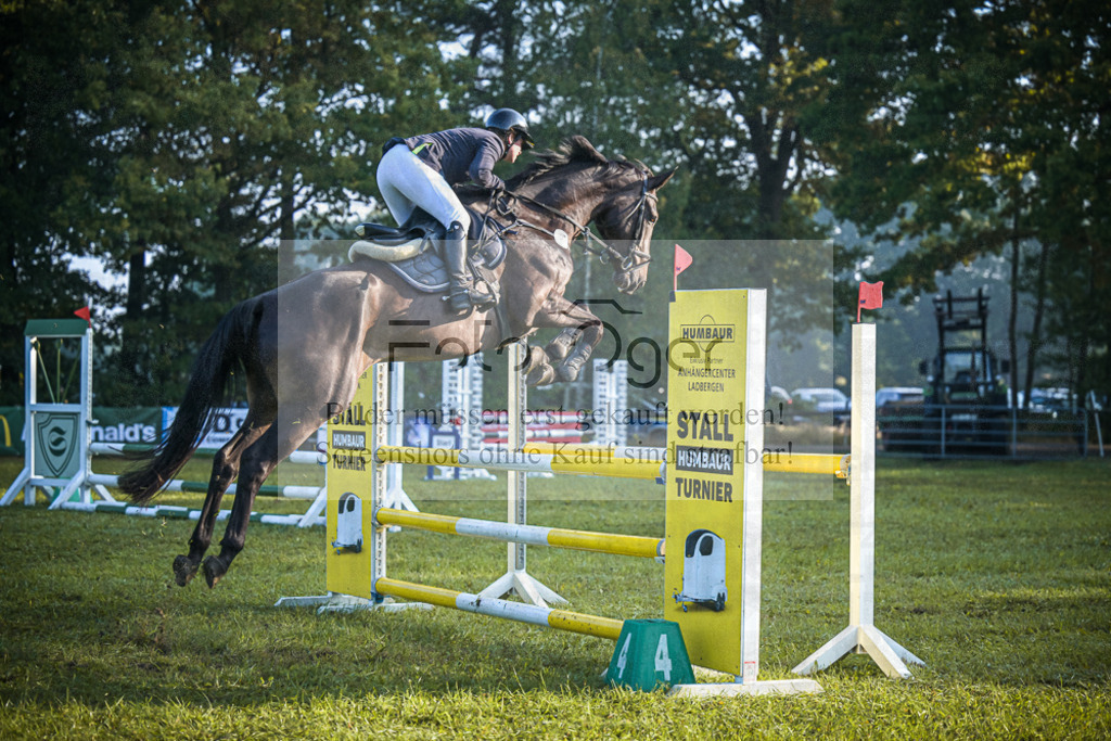 DOS_0890 | Entdecke hochwertige Reitturnierfotos von Foto Oger. Professionell, emotional und authentisch – jetzt Lieblingsmomente im Shop bestellen.Deutschlandweite Turnierfotografie. - Realisiert mit Pictrs.com