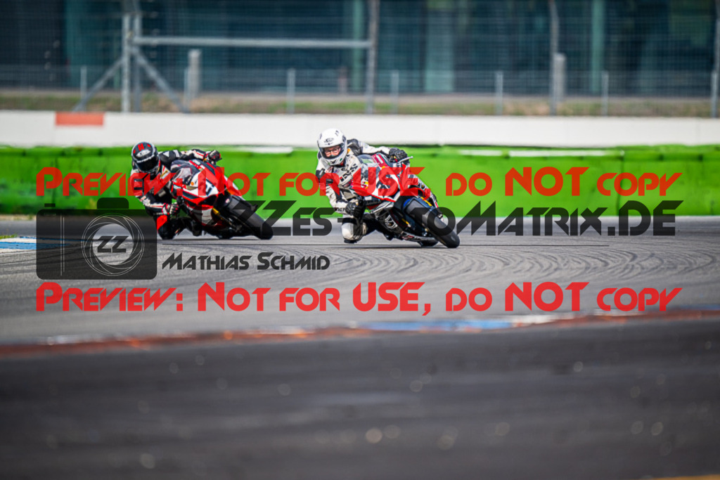 MaZZes_FotoMatrix_220924_1360 | PRO SUPERSTOCK