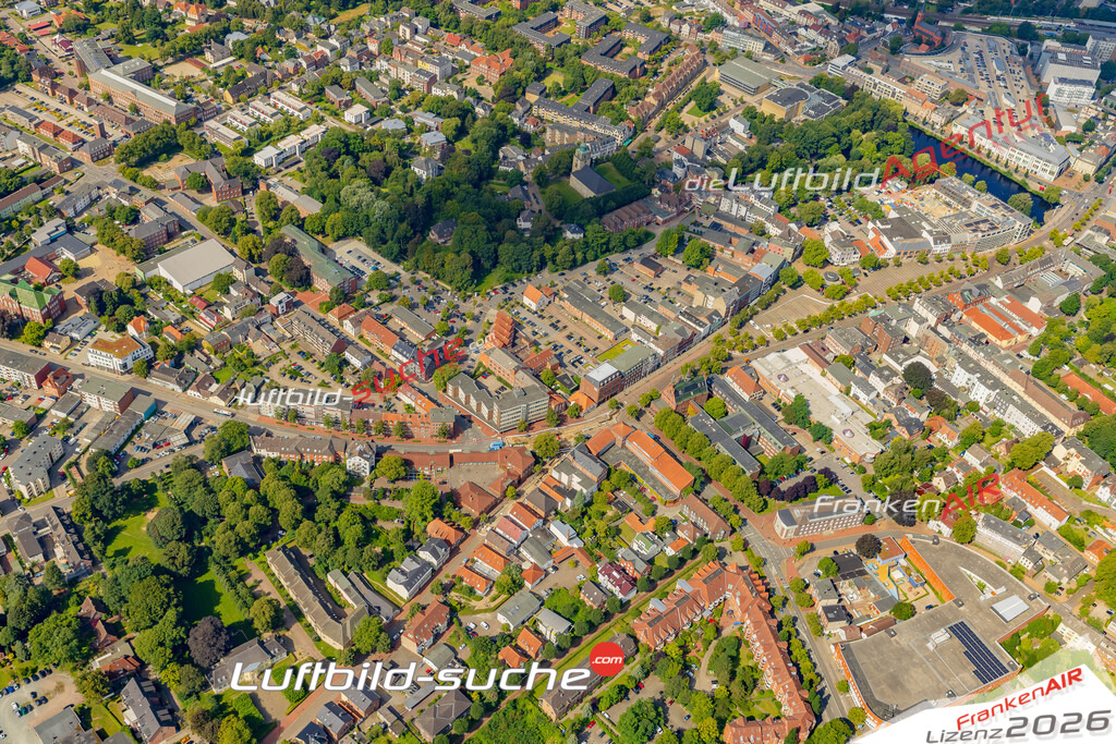 Luftbild Neumünster - Die Luftaufnahme wurde 2025 vom UL-Flugzeug heraus erstellt ( keine Drohne ) - Hochauflösende Luftaufnahme - für professionelle Ausdrucke geeignet. Die Geschenkidee !Hier alle&nbsp;Infos zur Lizenzierung der LuftaufnahmeWir fliegen auch dieses Jahr wieder in Ihre Region um Luftbilder zu erstellen.- Luftbild anfragen