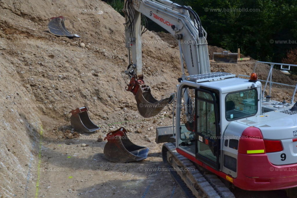bib-lg02-erdarbeiten-0096 | Nach LV-Leistungsgruppen sortierte Detailfotos über den Bau eines Hauses. Alle Hausbau-Bilder direkt vom Urheber und Autor der Website Haus-Selber-Bauen.com