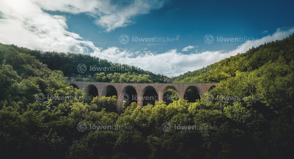 Drachenlochbrücke bei Drackenstein im Sommer | löwenblicke | shop