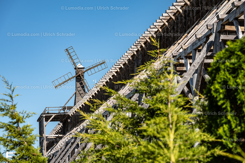 10049-13670 - Gradierwerk Schönebeck-Salzelmen | Stockfoto und Bilderpool mit Bildmaterial aus Deutschland, dem Harz, Halberstadt, Quedlinburg, Wernigerode und weltweit. Qualitativ hochwertige und professionelle Fotos anschauen und kaufen. - Realisiert mit Pictrs.com