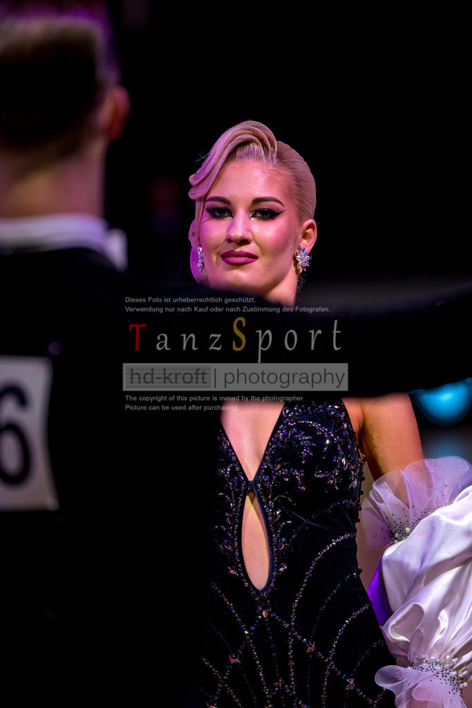 20251212_WDSF_World_Ch_Cup_RS-Std_0792-2 | Tanzsportbilder, Standardtanz, Lateintanz, WDSF, DTV, LTVB, dancecomp, goc, hessen tanzt, blaues band der spree, walzer, tango, wiener walzer, slowfox, quickstepp, samba, rumba, cha-cha-cha, paso doble. jive, hd-kroft photography, turniertanzsport