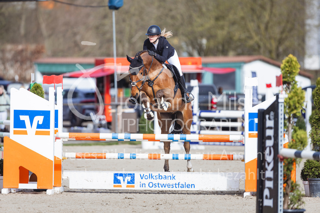 260404_Fruehlingsfest_SprPf-L-222 | Deine schönsten Turniermomente als professionelle Fotos! Entdecke hochwertige Pferdesport-Fotografie im Online-Shop. Jetzt Fotos finden & bestellen!