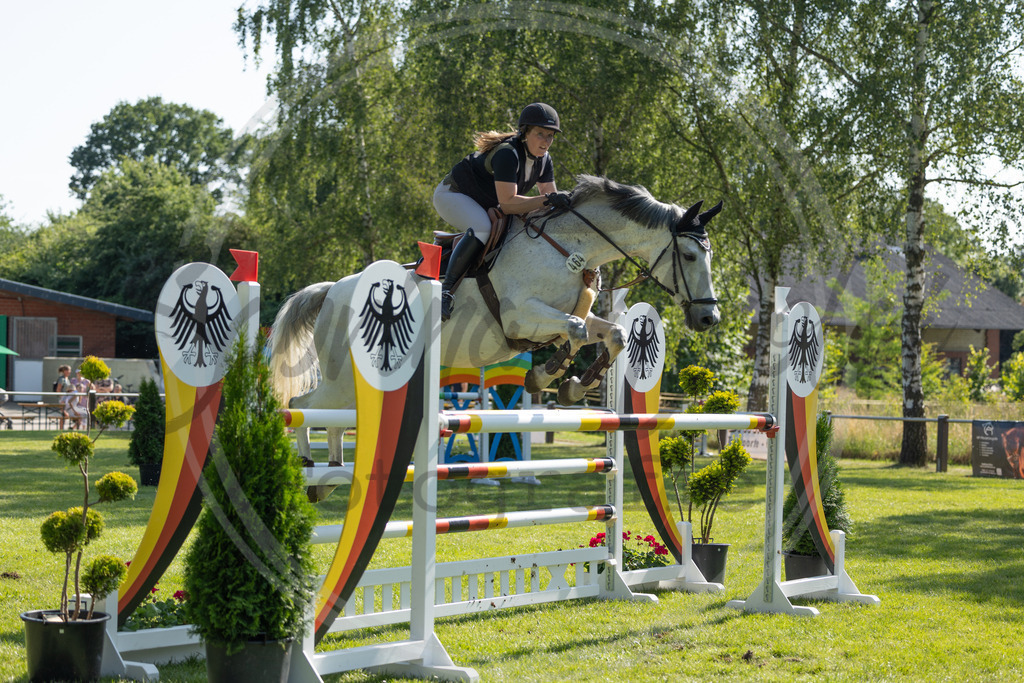 994A3223 | sabrinanicolaifotografie - Realisiert mit Pictrs.com