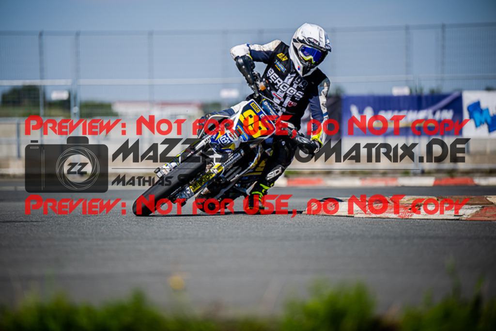 MaZZes_FotoMatrix_220903_1536 | S2