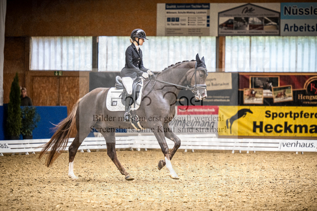 DOS_0793 | Entdecke hochwertige Reitturnierfotos von Foto Oger. Professionell, emotional und authentisch – jetzt Lieblingsmomente im Shop bestellen.Deutschlandweite Turnierfotografie. - Realisiert mit Pictrs.com