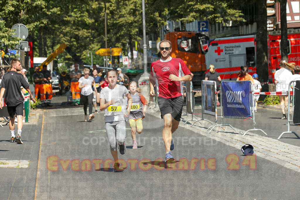 250621_1047_EX1_2583 | Sportfotografie im Rhein-Sieg Kreis, Köln, Bonn, NRW, Rheinland Pfalz, Hessen, etc. Unser Tätigkeitsfeld umfasst den Laufsport vom Volkslauf über den Marathon, Duathlon, Triathon bis zum Ultralauf wie Kölnpfad Ultra oder Schindertrail.