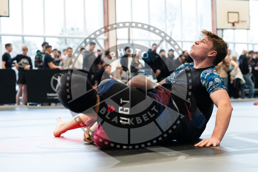 20251129PBB8251 | Fighters compete during the luta livre competition ILLCS XI winter edition on November 29, 2025 in Hannover, Germany.