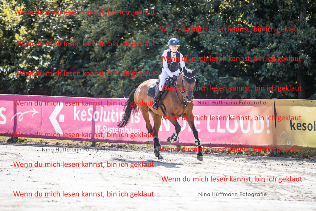 BK1A6548 | Turnierbilder Turnierfotos Nina Hüffmann Turnierfotografie Pferdefotografie Tierzeichnung Haustierzeichnung Pferdezeichnung Hundezeichnung Videograf  - Realisiert mit Pictrs.com