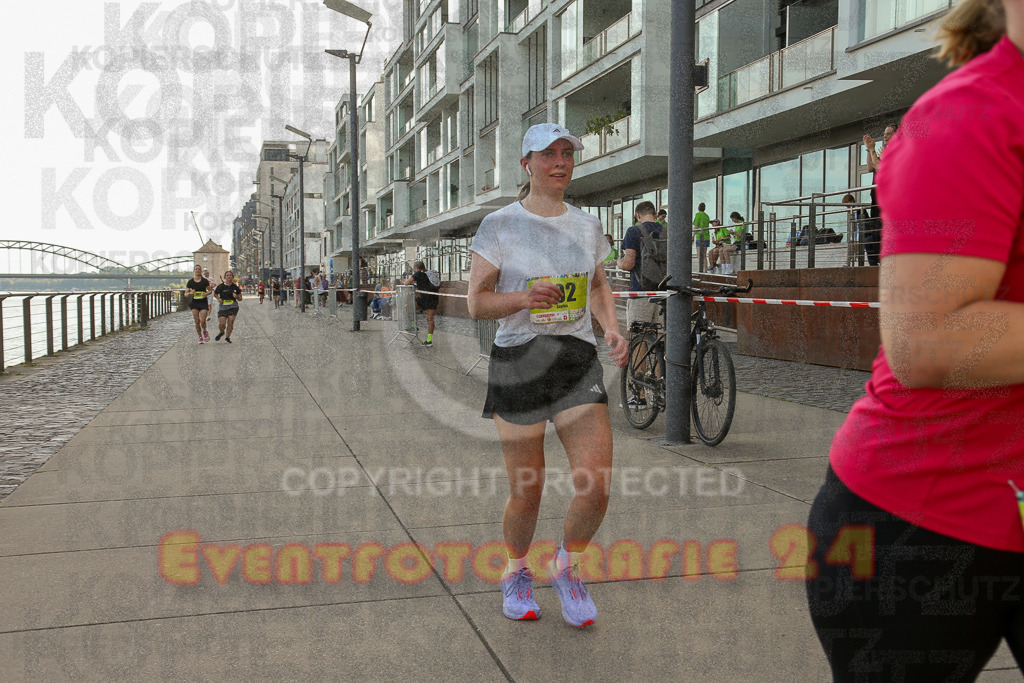 250920_1456_EX1_8287 | Sportfotografie im Rhein-Sieg Kreis, Köln, Bonn, NRW, Rheinland Pfalz, Hessen, etc. Unser Tätigkeitsfeld umfasst den Laufsport vom Volkslauf über den Marathon, Duathlon, Triathon bis zum Ultralauf wie Kölnpfad Ultra oder Schindertrail.