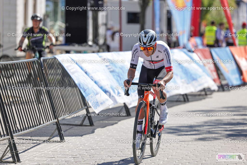 VJ__5396 | Neusiedlersee Radmarathon 2026@sportshot_your_pictrs #yourpictures#roadtowm2029 #nrm #neusiedlerseeradmarathon #neusiedlersee #neusiedlerseetourismus #burgenland #mörbisch #nrm26 #burgenlandtourismus #voglundco #poweredbyburgenlandtourismus #radsport #rad #marathon #ucigranfondo #visitburgenland #ucigranfondoworldseries
