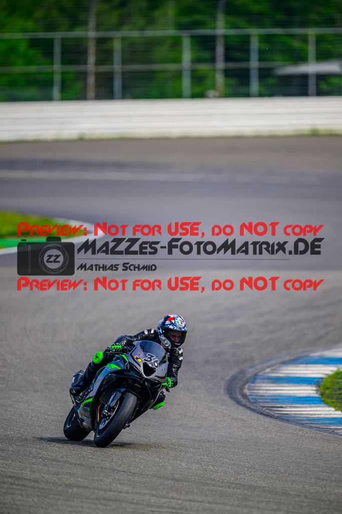 MaZZes_Fotomatrix_20250610_6007705_8111 | GELB
