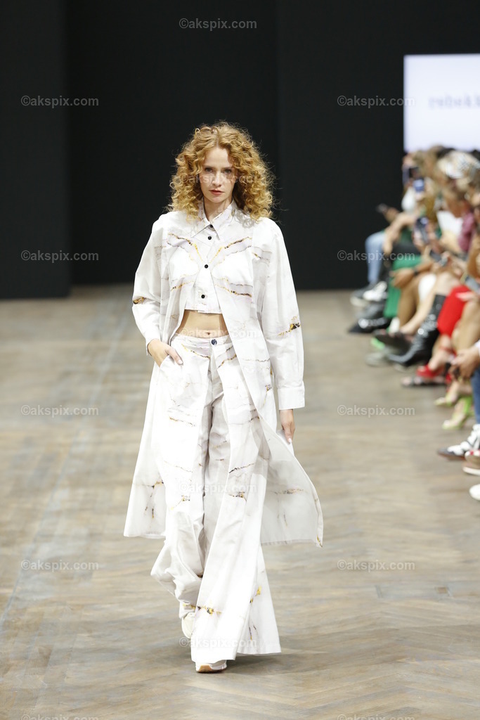 _76A4328 | Die Bildagentur Akspix ist eine Online-Bildagentur und bietet professionelles und kreatives Bildmaterial Royalty free und Rights Managed. Bildarchiv Akspix bietet eine große Auswahl an kreativen und klassischen Motiven.Frankfurt Fotograf, Fotoshooting