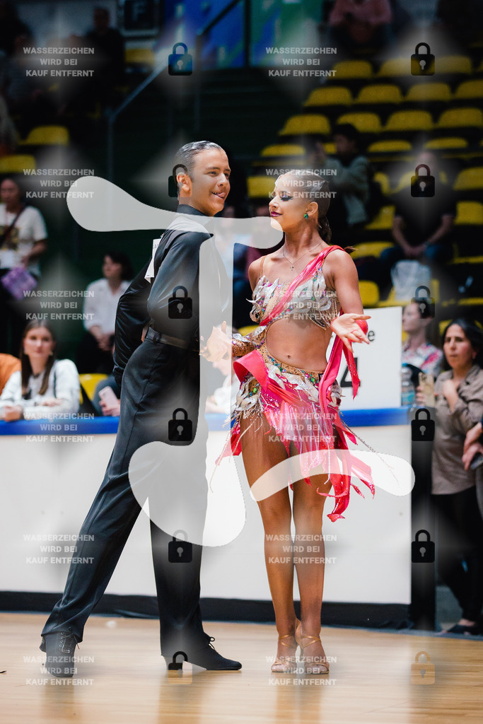 Hessen Tanzt WDSF Open Youth Latin 7th (68) Ivan Smekalkin _ Yeva Liermontova (Schwarz-Weiß-Club Pforzheim)-2025-05-17-1386 | Webshop for digital downloads and prints of dance sport, event & show photographer Julian Link - Realisiert mit Pictrs.com