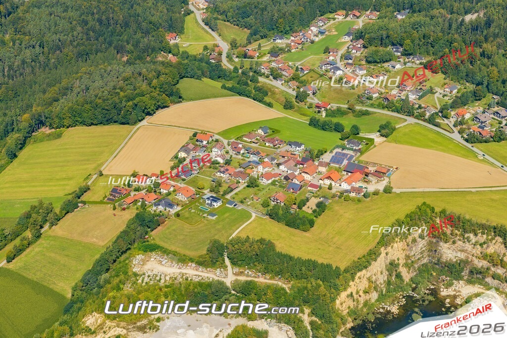 Luftaufnahme von Berbing Hauzenberg Bild- Das Luftbild wurde 2025 vom UL-Flugzeug heraus erstellt ( keine Drohne ) - Hochauflösende Luftaufnahme -Nicht vergleichbar mit Google Maps oder Satelittenbilder- Die Geschenkidee !Mit Lizenz und Bildrechte bestellbar
