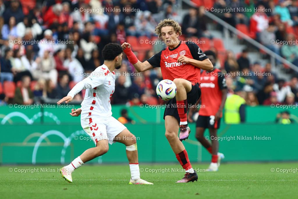 NH_Bayer04LeverkusenU19_1FCKölnU19_U19DFBNachwuchsliga_18052025 | #4 Ferdinand Pohl (Bayer 04 Leverkusen U19), #6 Fayssal Harchaoui (1. FC Köln U19)Fußball I Junioren I U19 DFB-Nachwuchsliga I Saison 2024-2025 I Deutsche Meisterschaft U19, Finale I Bayer 04 Leverkusen U19 - 1. FC Köln U19 I 18.05.2025 I BayArena