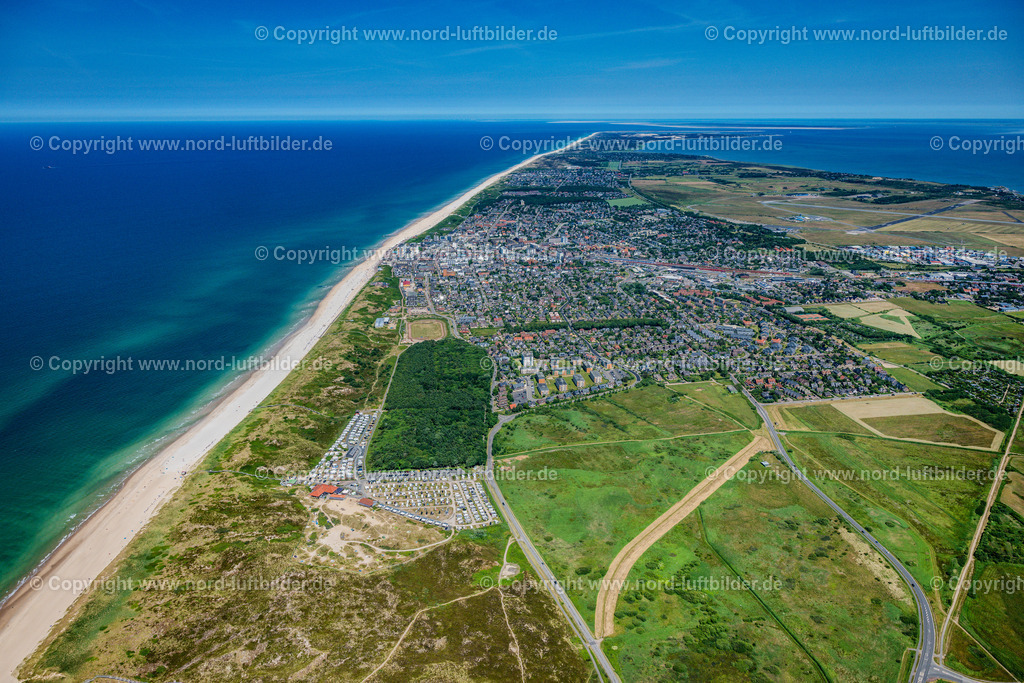 Sylt_Westerland_ELS_4953210625 | SYLT 21.06.2025 Wohnwagen und Zelte- Campingplatz - und Zeltplatz in Westerland auf Sylt im Bundesland Schleswig-Holstein, Deutschland. Weiterführende Informationen bei: Campingplatz Westerland. // Camping with caravans and tents in Westerland at Sylt in the state Schleswig-Holstein, Germany. Further information at: Campingplatz Westerland. Foto: Martin Elsen