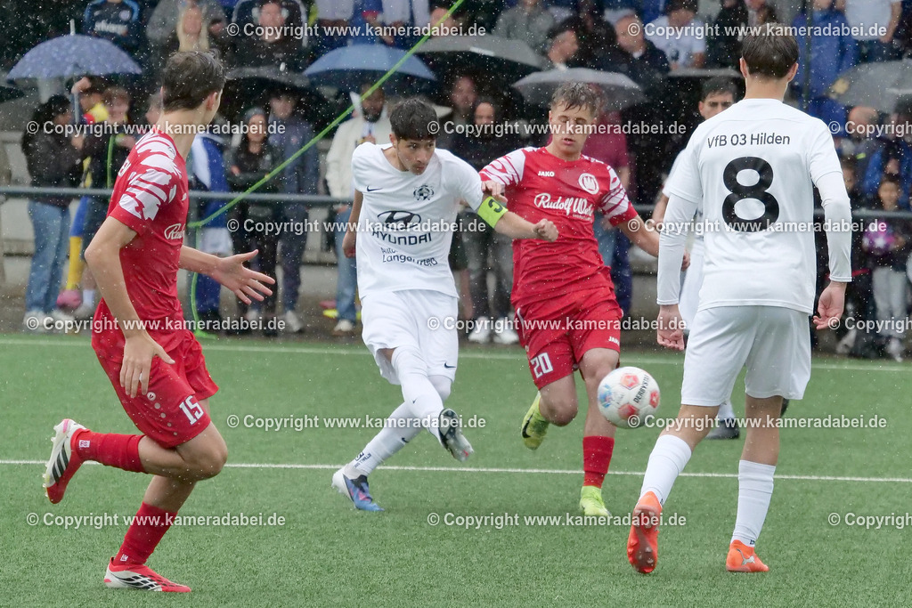 Fußball : C-Junioren : Aufstieg Regionalliga West : SUS 09 Dinslaken - Vfb 03 Hilden am 04.06.2026 in Dinslaken | Fußball : C-Junioren : Aufstieg Regionalliga West : SUS 09 Dinslaken (rotr Trikots)- Vfb 03 Hilden (weiße Trikots) am 04.06.2026 in Dinslaken - Realisiert mit Pictrs.com