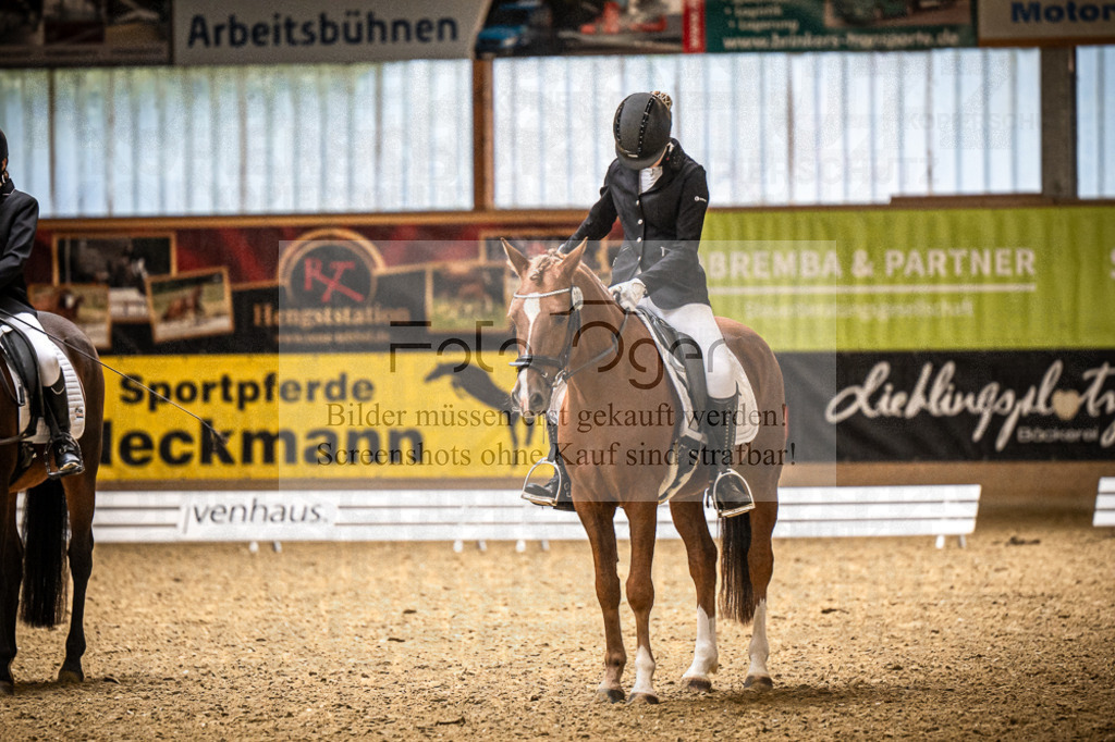 DOS_1772 | Entdecke hochwertige Reitturnierfotos von Foto Oger. Professionell, emotional und authentisch – jetzt Lieblingsmomente im Shop bestellen. - Realisiert mit Pictrs.com