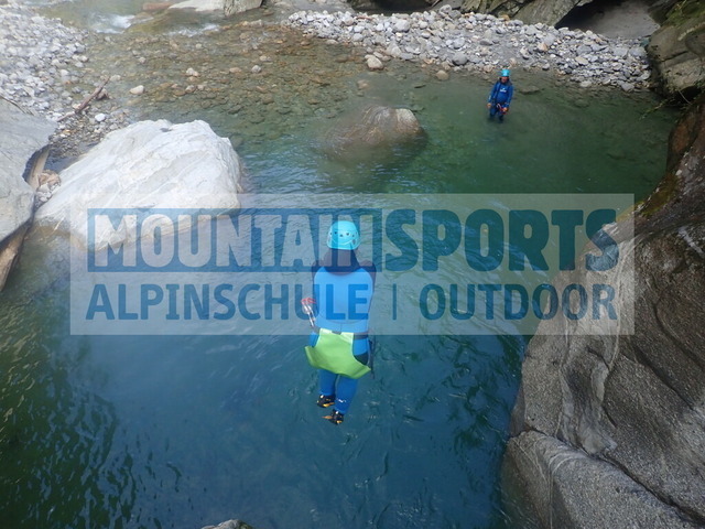 P1030076 | Bestelle die Bilder deines Berg- oder Wasser-Abenteuers mit Mountain Sports bequem von zu Hause aus direkt über unseren Online Fotoshop von pictrs.com. - Realisiert mit Pictrs.com