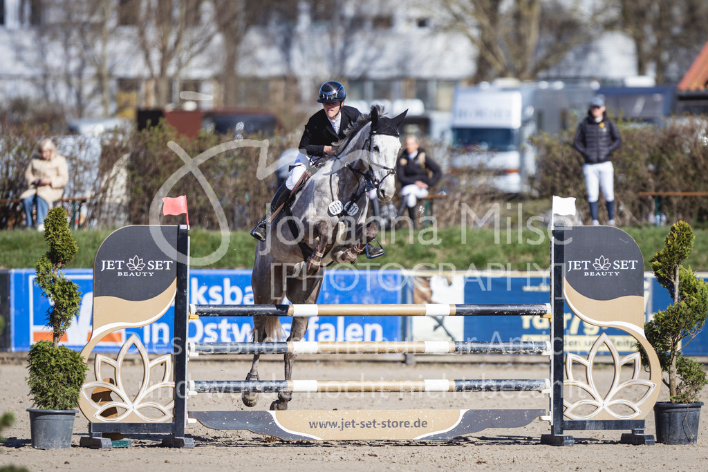 260402_Fruehlingsfest_M1-Spr-730 | Deine schönsten Turniermomente als professionelle Fotos! Entdecke hochwertige Pferdesport-Fotografie im Online-Shop. Jetzt Fotos finden & bestellen!