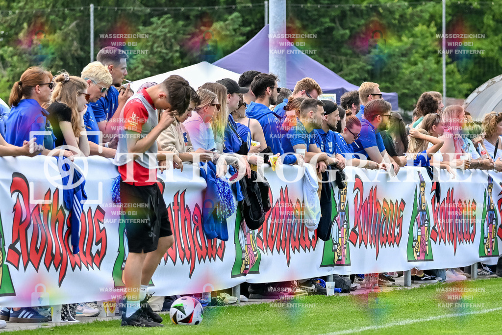 GER, FC Hauingen - SV Waldhaus, Frauen-Fussball, Rothaus Bezirkpokal, Finale, Saison 2024/2025, 29.05.2025 | Fans aus HauingenGER, FC Hauingen - SV Waldhaus, Frauen-Fussball, Rothaus Bezirkpokal, Finale, Saison 2024/2025, 29.05.2025Foto: TH Fotografie/Thomas Hess