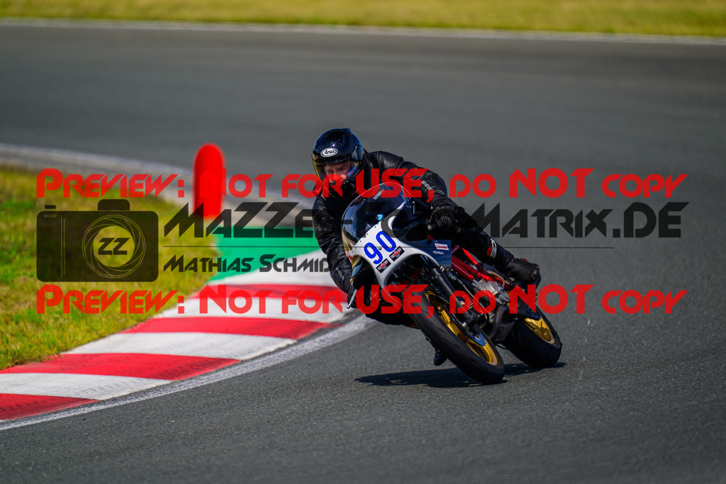 MaZZes_FotoMatrix_240725_6007705_5659 | BLAU