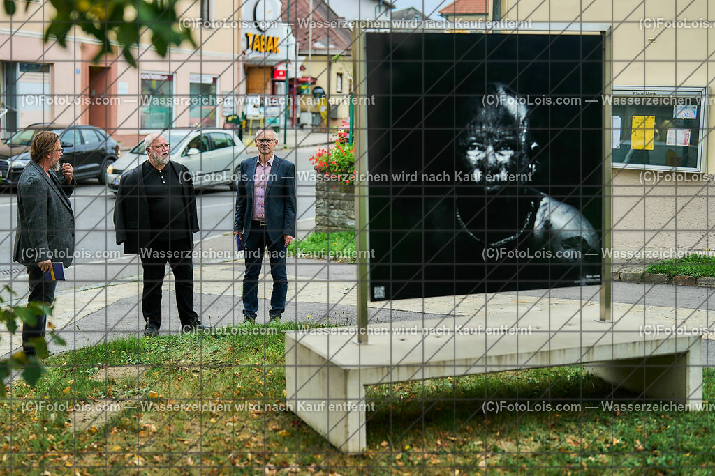 ALP9491_Menschenbilder-Ausstellung MANK_Rundgang | (C)FotoLois.com, Alois Spandl, MENSCHENBILDER-Ausstellung in der Stadtgemeinde Mank am Gelände der Pfarre und der Gemeinde, Do 12. Oktober 2023.